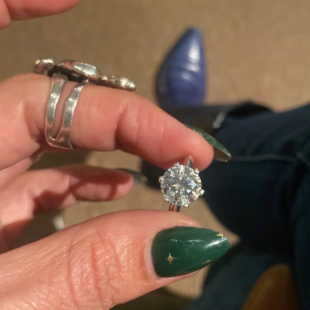 Moissanite Classic 6 prong setting 3 ct moissanite solitaire - Picture 6 of 8